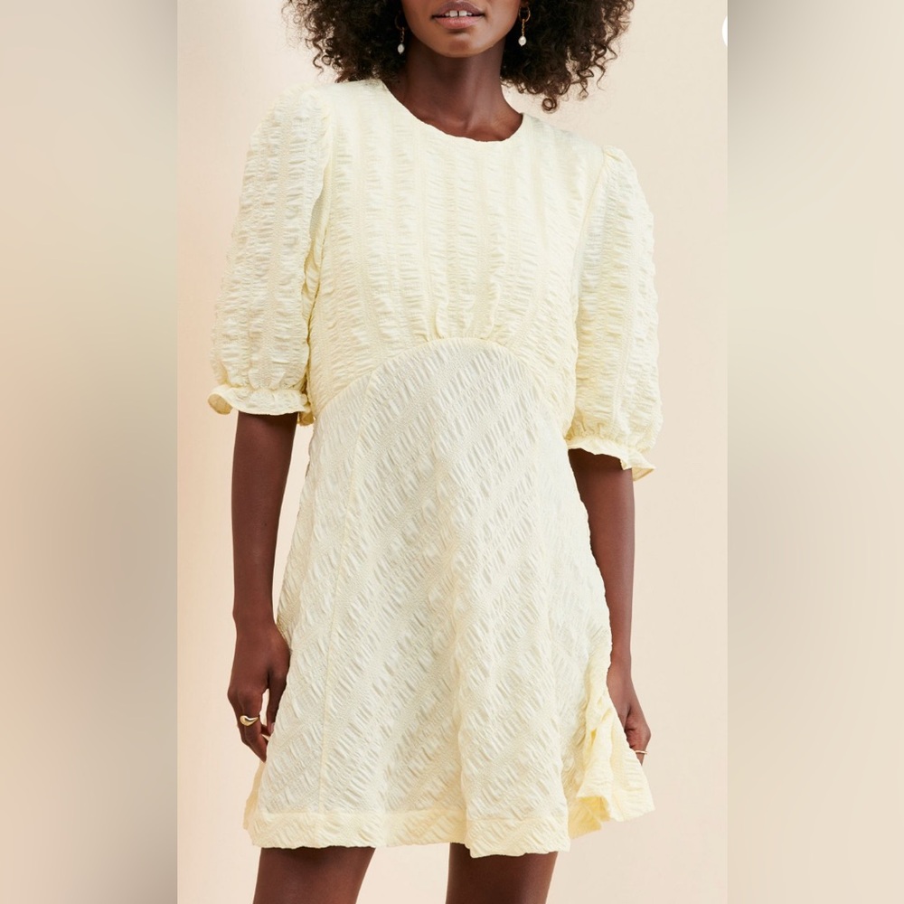 En saison Madison baby doll dress size large Elegant Yellow Textured Dress